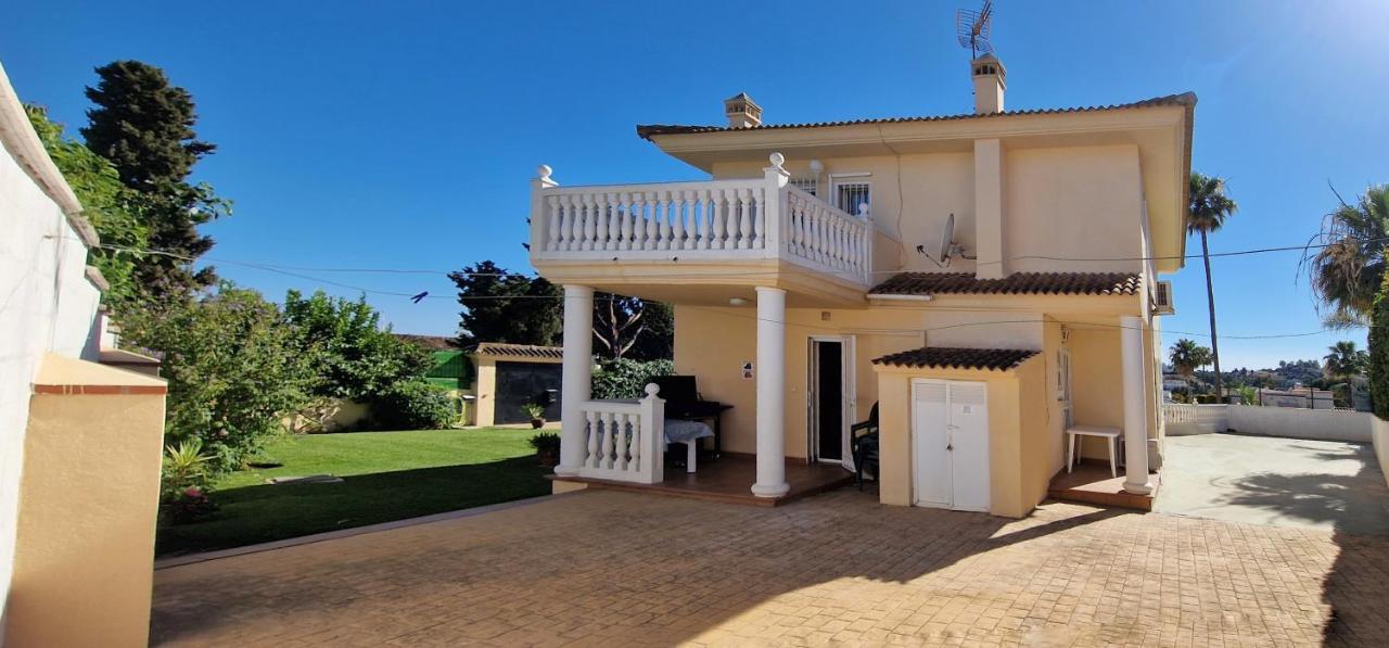 Golden Villa Costa Del Sol - Big Private Pool - Bbq - Good Location Fuengirola Eksteriør billede